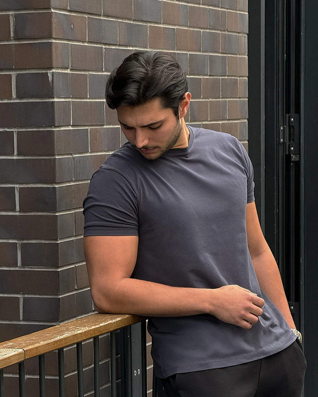 Antrasit Bisiklet Yaka Tişört Craftlabel