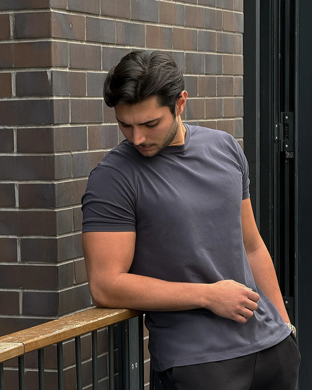 Antrasit Bisiklet Yaka Tişört Craftlabel